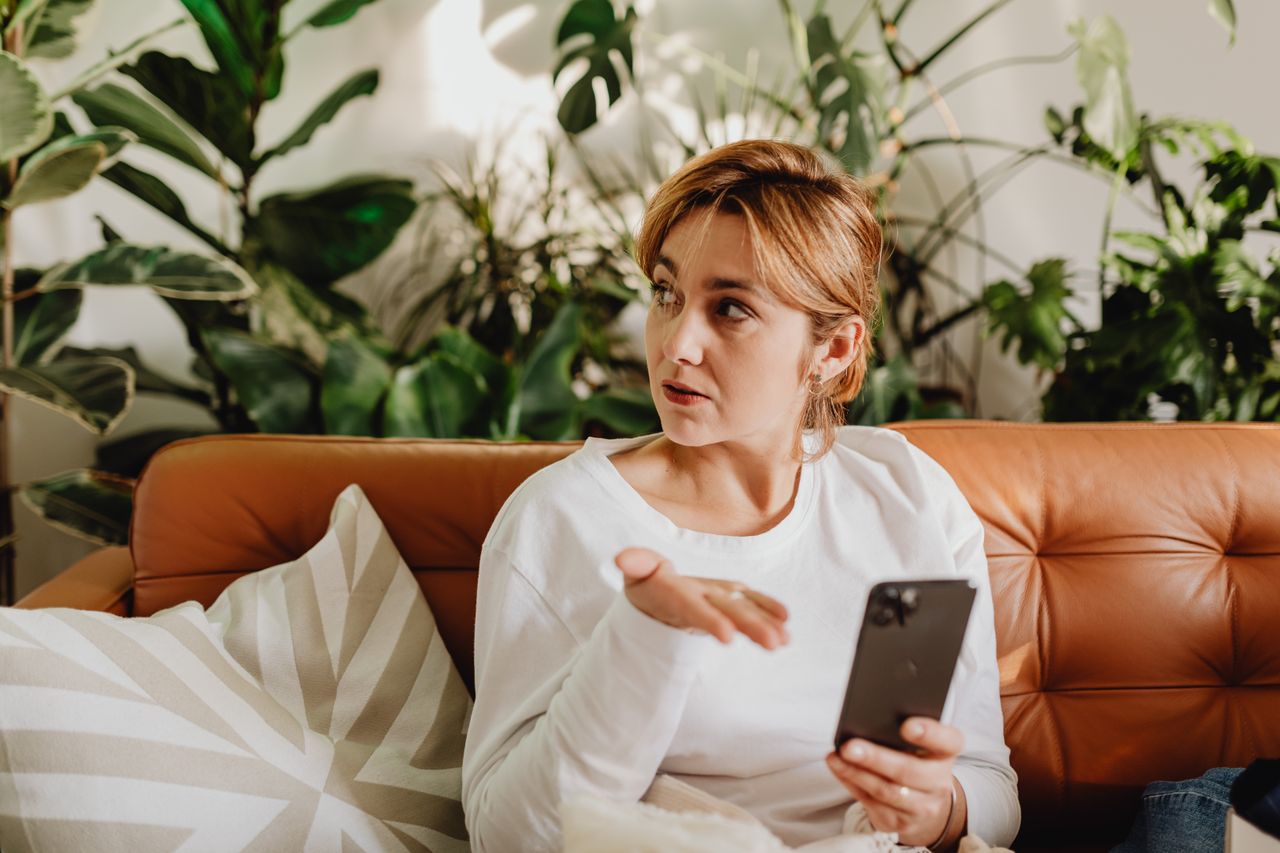 Gaslighting signs you're missing in love — Featured image