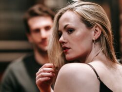 Subtle Body Language Crush Signs They Can’t Hide