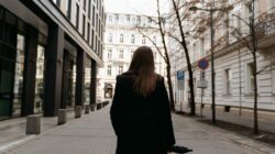 Subtle Signs of Emotional Resilience in Women — Featured image