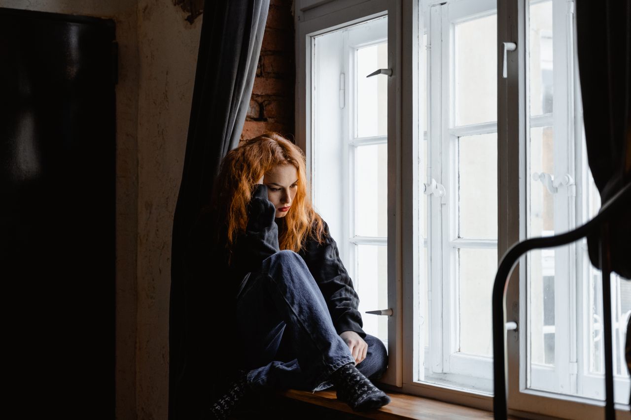 Toxic Attachment vs. Real Love: Breaking Emotional Addiction — Featured image