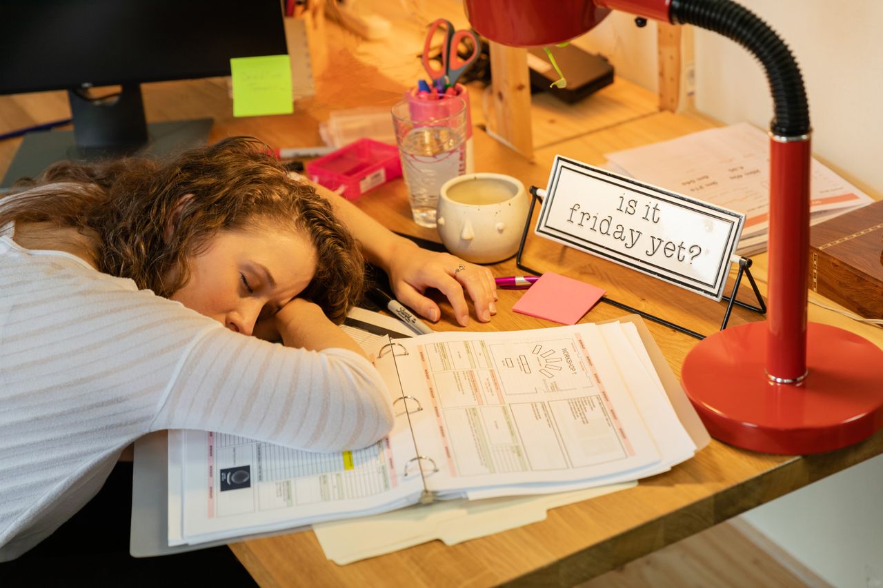 The psychology of chronic procrastination is secretly ruining you — Featured ima