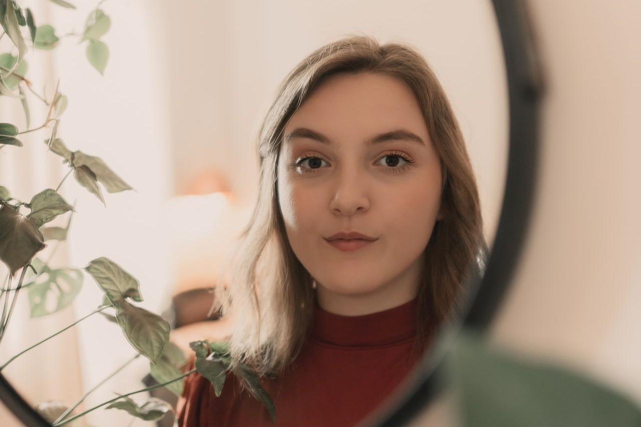 Am I Unattractive? Truths About Self Perception & Feedback — Featured image
