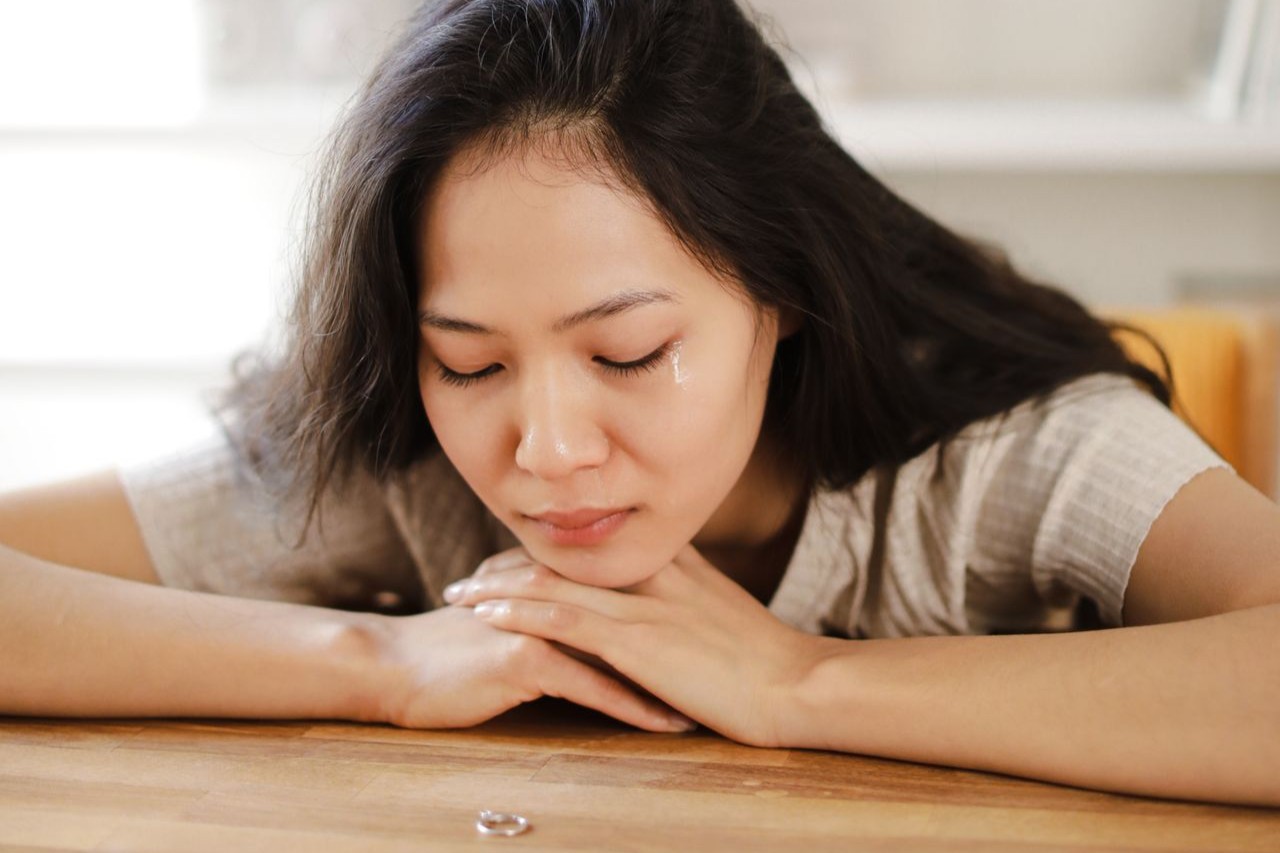 Early Toxic Marriage Signs You Might Be Missing — Featured image