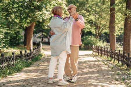 Balance Issues As You Age? Hidden Causes & Warning Signs