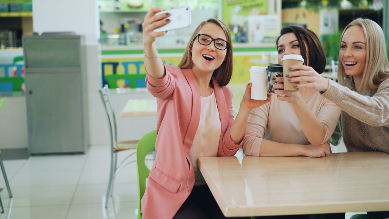 Millennials vs Gen Z: How Their Daily Habits Really Differ — Featured image
