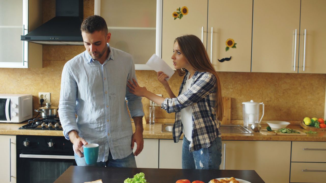 Habits Quietly Ruining Your Love Life (and How to Fix Them) — Featured image