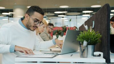 Dead-End Jobs to Avoid: Warning Signs to Spot Early — Featured image