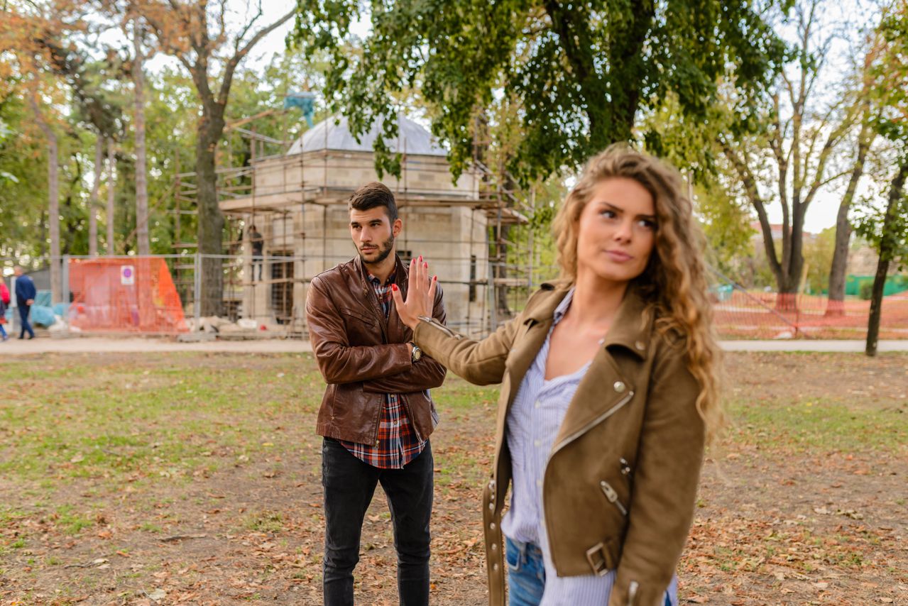 Stop falling for this narcissist behavior in relationships — Featured image