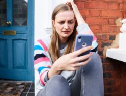 Toxic Relationship Red Flags: Early Warning Signs