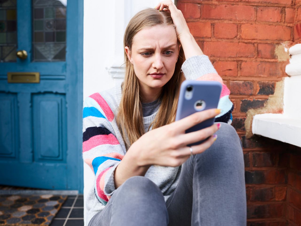 Toxic Relationship Red Flags: Early Warning Signs
