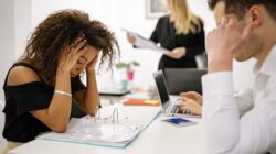 Toxic Boss Signs and How to Handle Them at Work