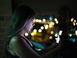 Why Hyper-Connected Gen Z Feels So Lonely Online