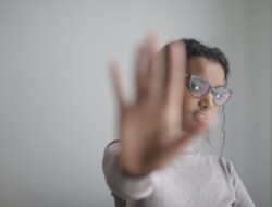 Setting Boundaries With Exploitative People? Read This
