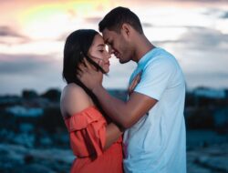 Signs of Strong Emotional Chemistry and Deep Connection