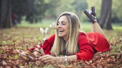 Signs You’re Truly Content Being Single (and Enjoying It)