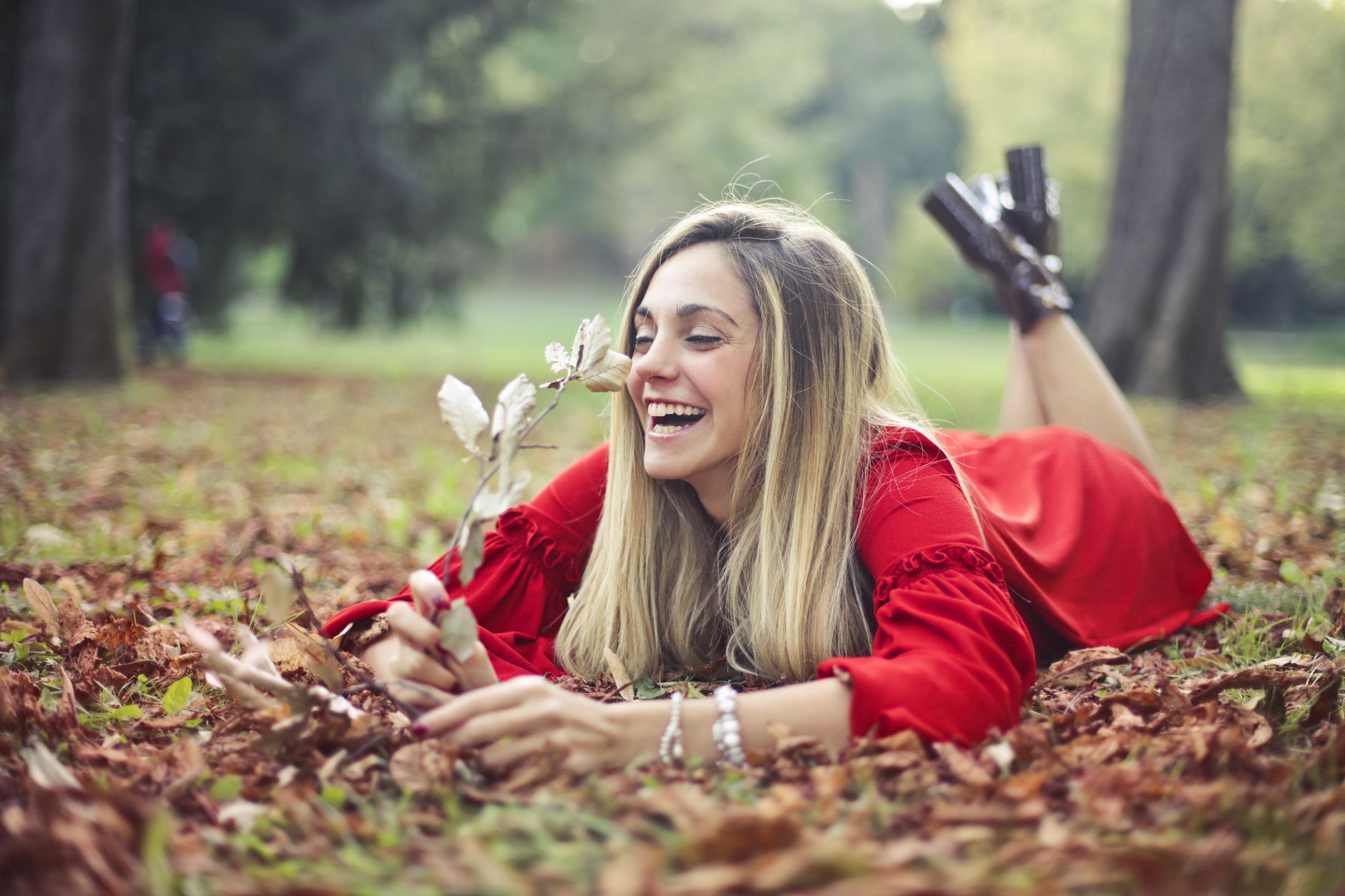 enjoying singleness illustration for Signs You're Truly Content Being Single (and Enjoying It)