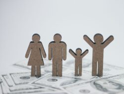 Smart money moves turned a family finance struggle into $370K