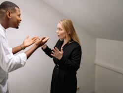 Stop Arguments Fast: Conflict Resolution Tips for Couples