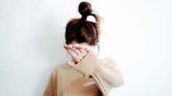 Stop Overthinking Toxic People: Emotional Boundaries Guide