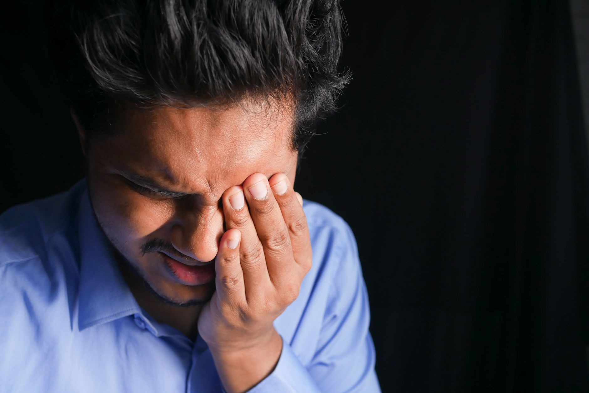 stress physical symptoms illustration for Stress and Your Body: Physical Warning Signs to Know