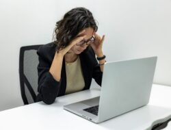 Struggling after a promotion? how to overcome imposter syndrome at work