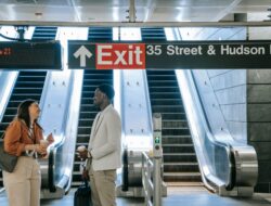 Stuck chatting? Use these conversation exit strategies now!