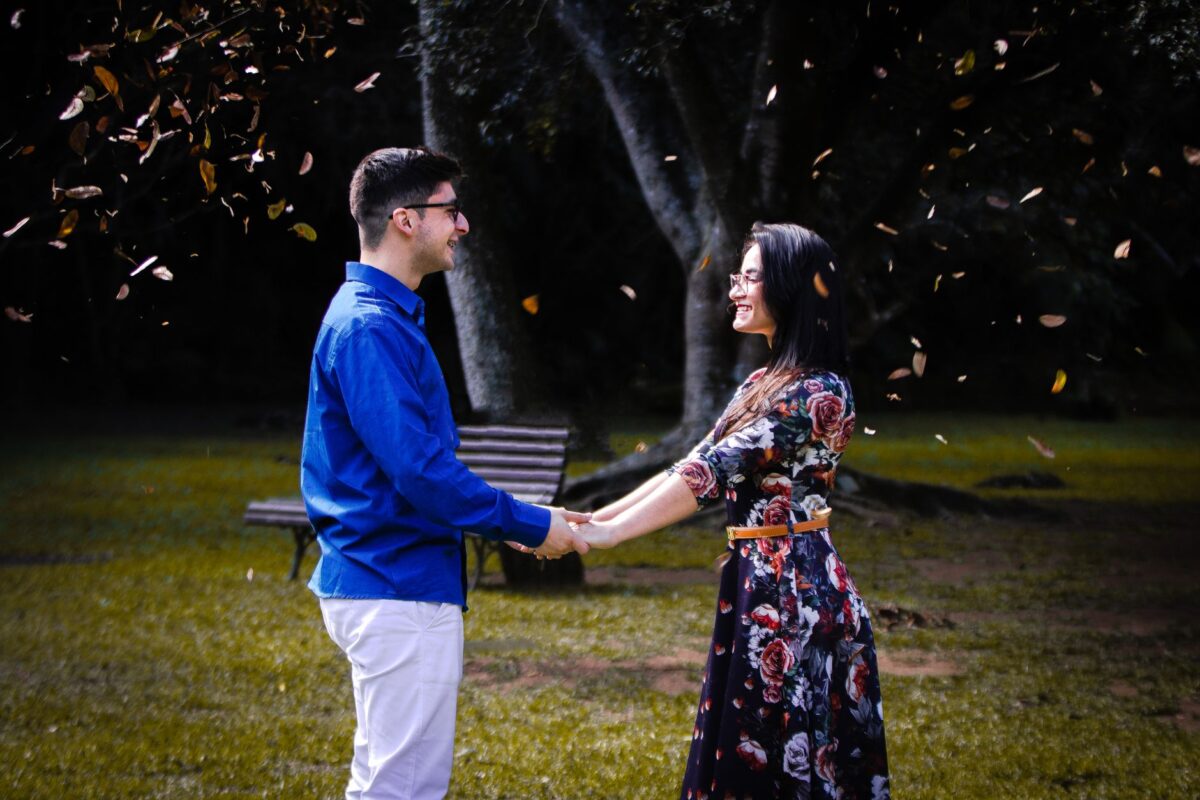 Subtle Signs She’s Falling in Love with You