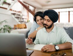 Supportive Spouse Balance: Keep Your Identity and Marriage