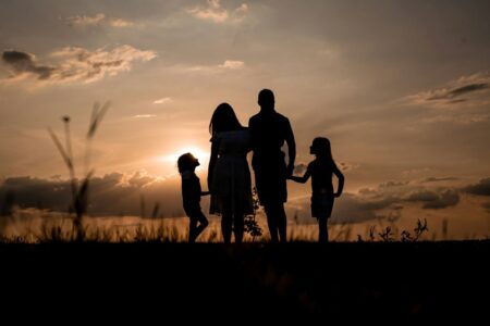 Estrangement Causes: Toxic Parenting Habits to Avoid