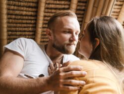 The Emotional Intimacy Guide Most Couples Never Read