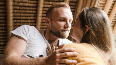 The Emotional Intimacy Guide Most Couples Never Read