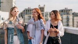 The Quiet Signs of a Toxic Female Friendship You Miss