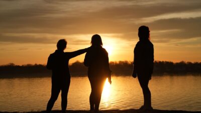 ending toxic friendships illustration for Types of Bad Friends Experts Want You to Drop