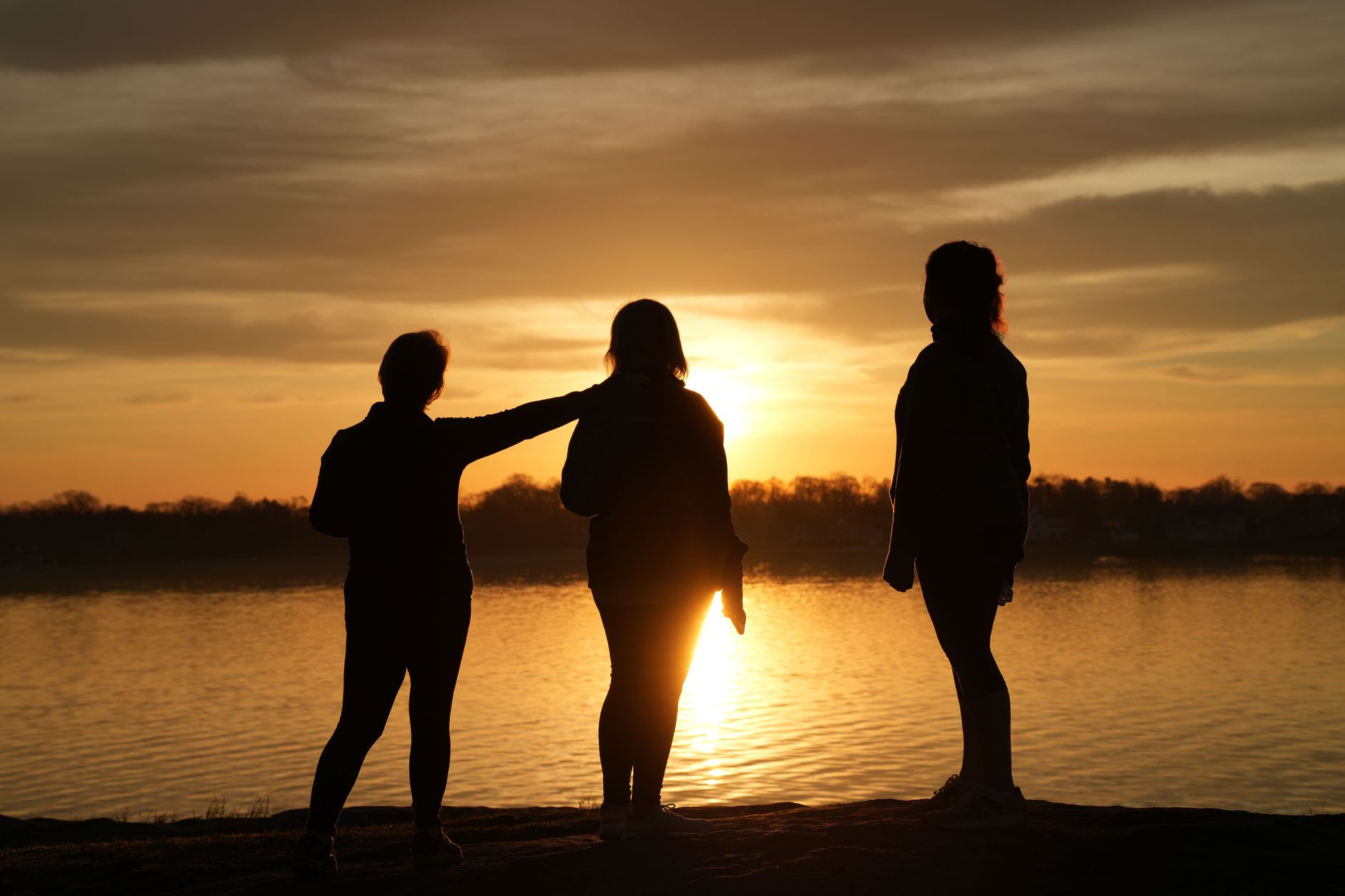 ending toxic friendships illustration for Types of Bad Friends Experts Want You to Drop