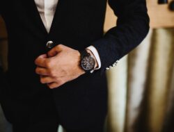 What high value men traits actually win women over instantly?
