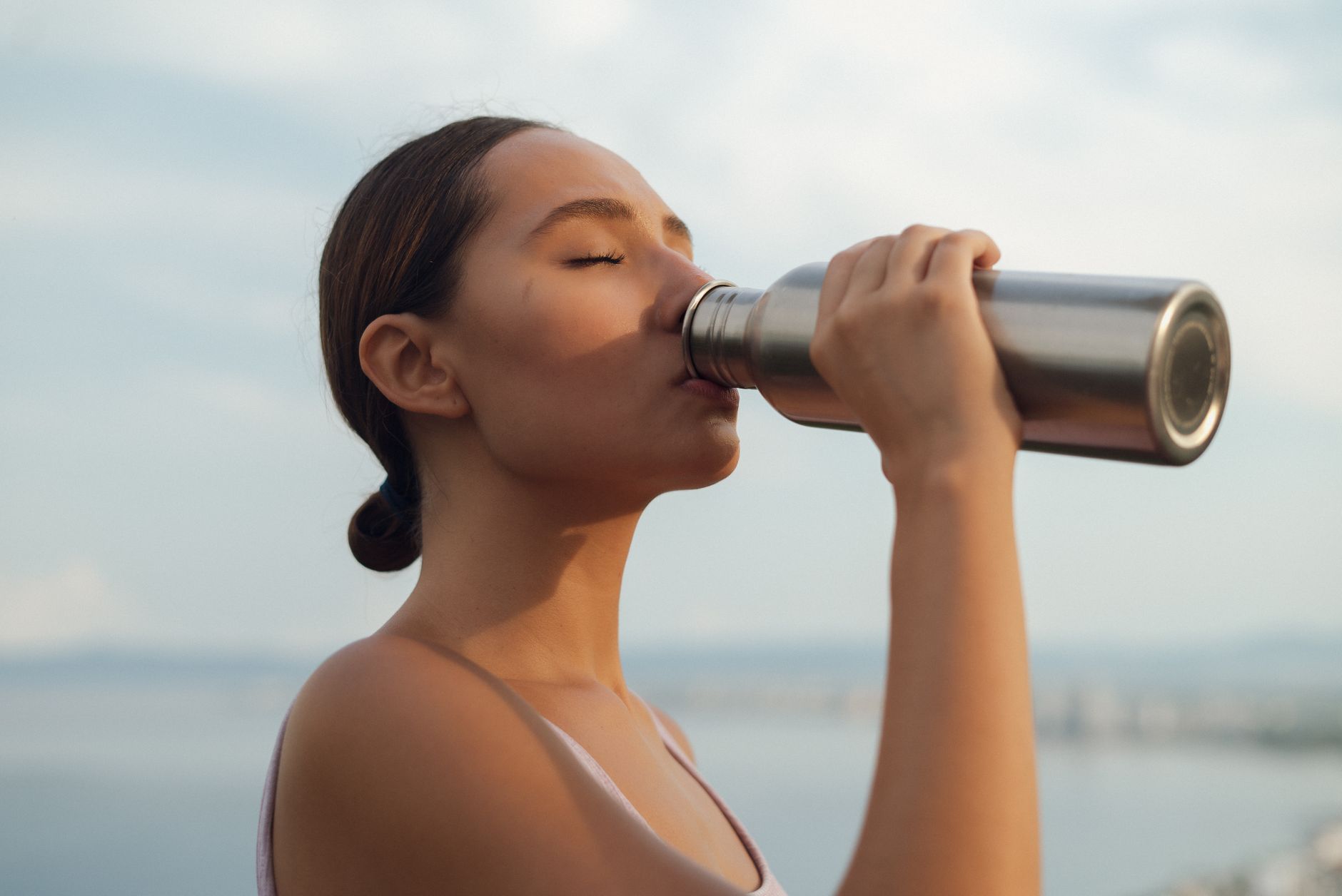 Illustration of Why Gen Z Is Choosing Mindful Drinking Over Binges