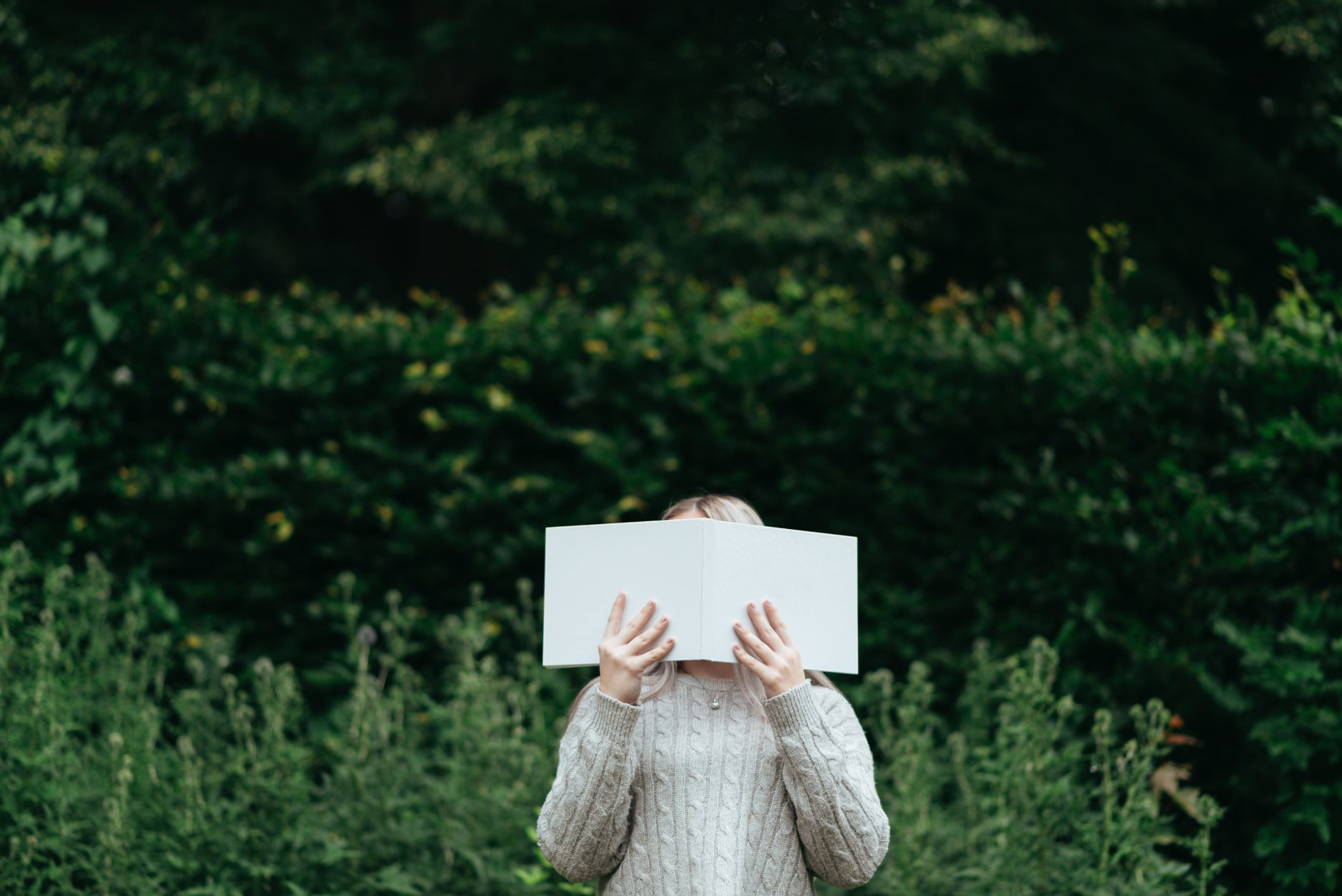 introversion benefits illustration for Why solitude happiness is the secret to a better life