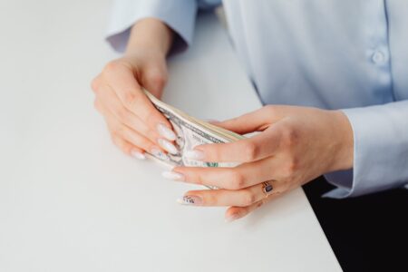 Why You Earn Less Than Coworkers: Salary Negotiation Tips