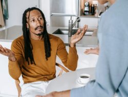 Why you need to stop arguing start listening right now